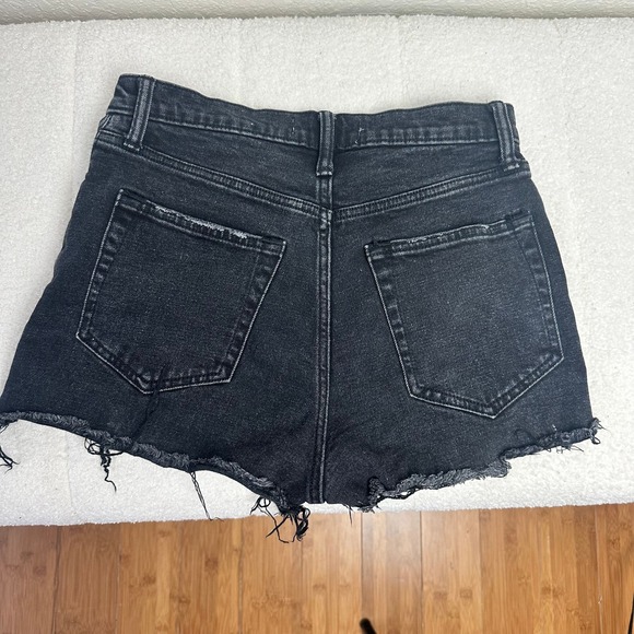 Abercrombie & Fitch Black Denim Shorts Womens Size 27‎ Ultra High Rise - Picture 2 of 5